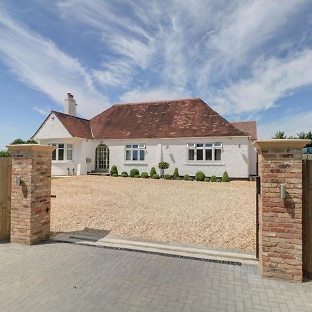 Villa The Little Paddock Malmesbury Exterior foto