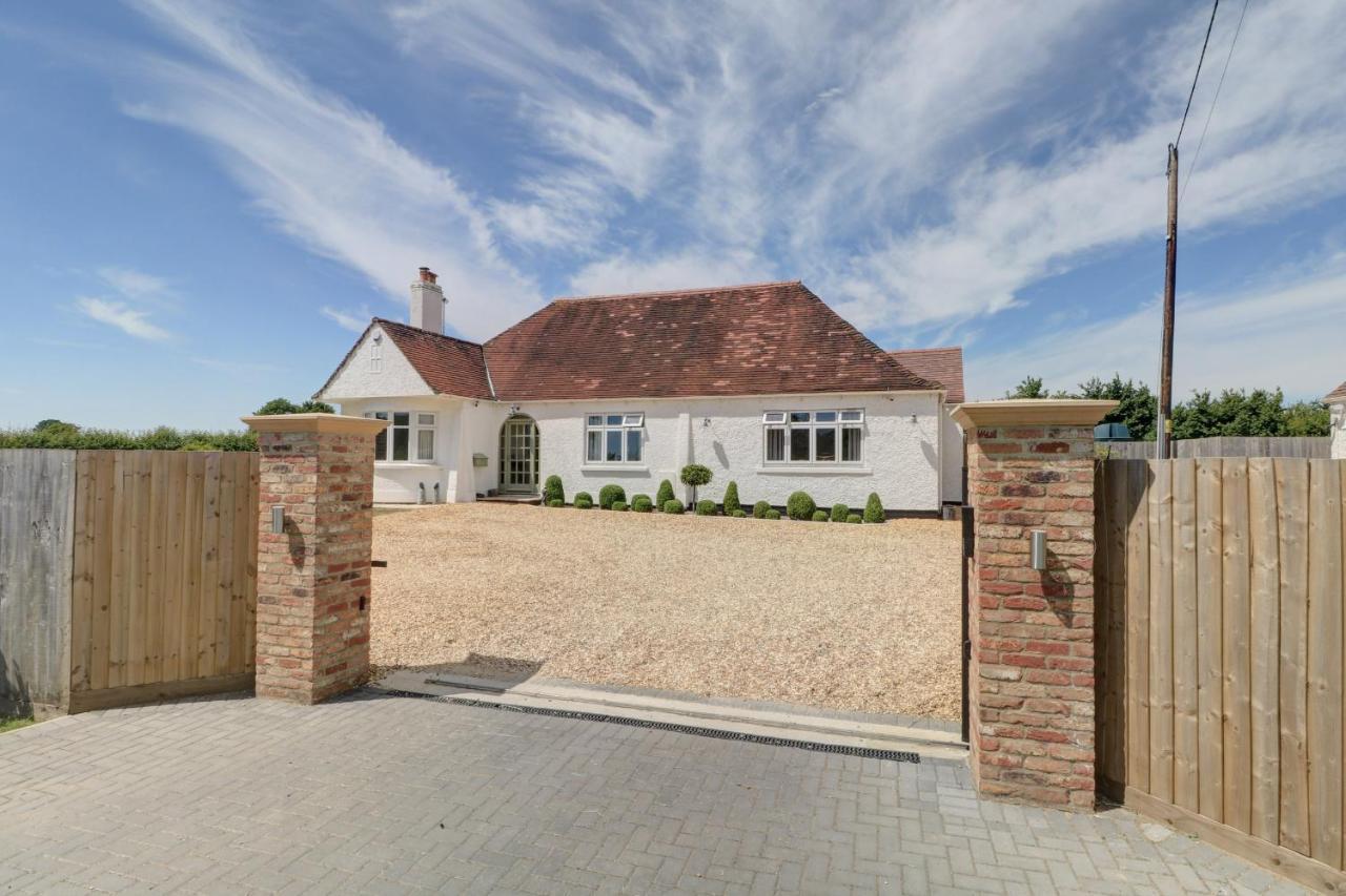 Villa The Little Paddock Malmesbury Exterior foto