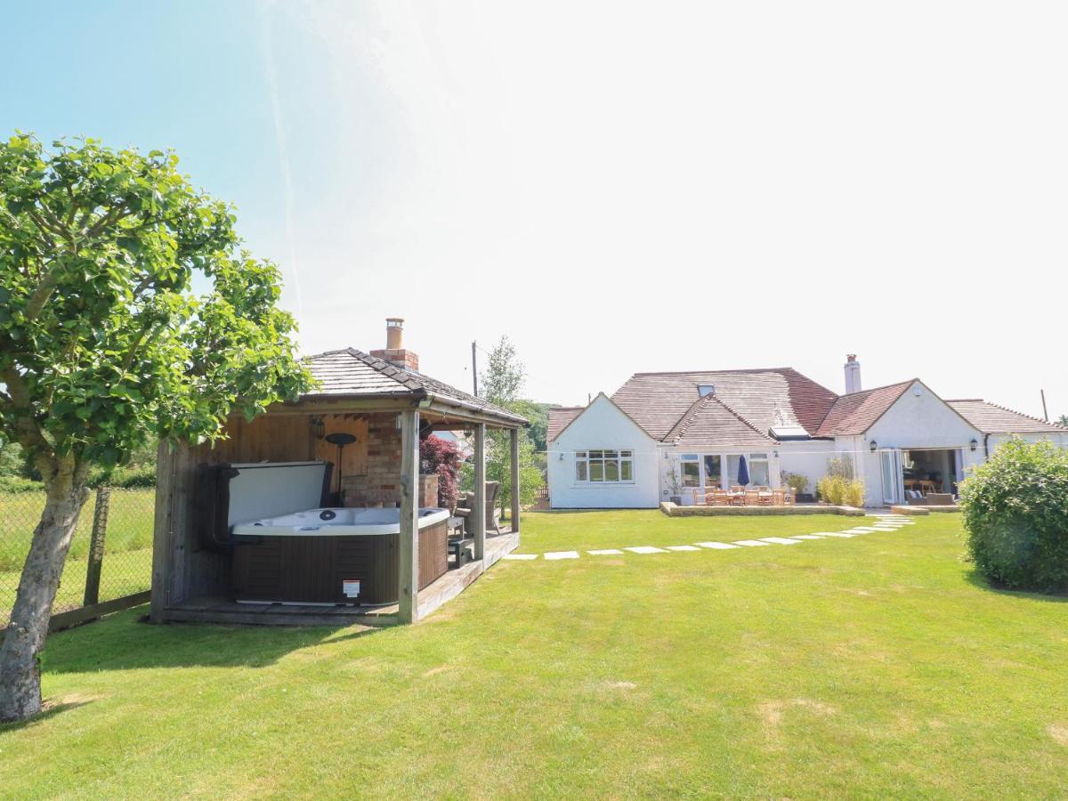 Villa The Little Paddock Malmesbury Exterior foto