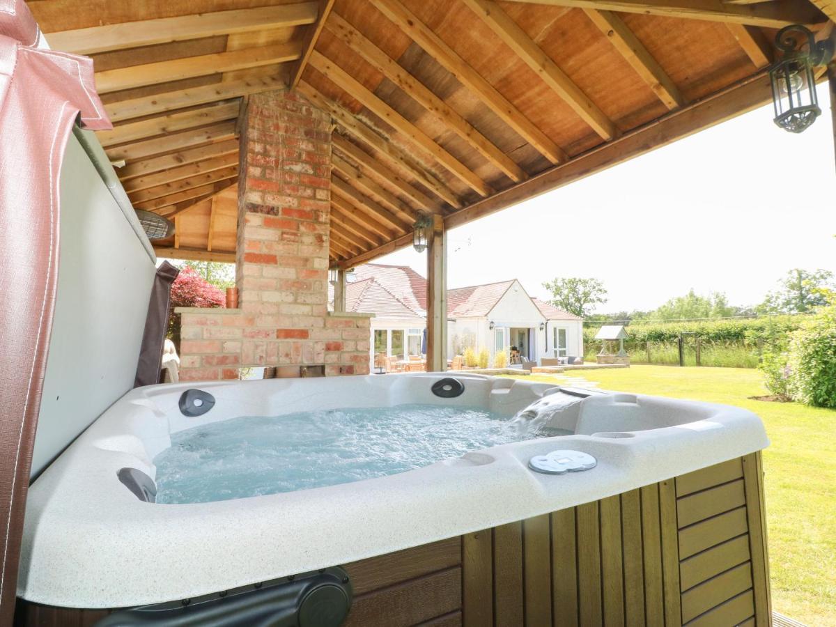Villa The Little Paddock Malmesbury Exterior foto